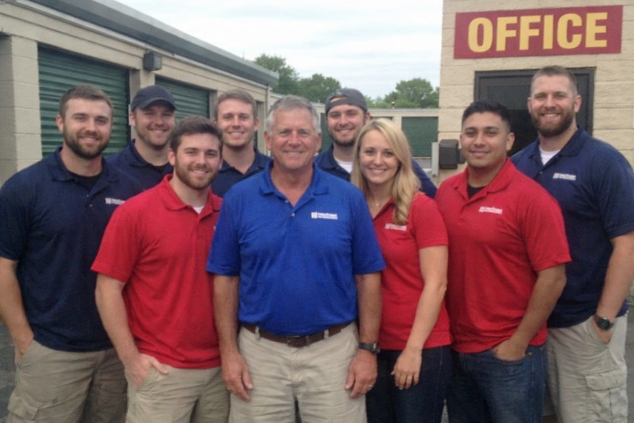 Water damage restoration professionals in Brooklyn Park, MN